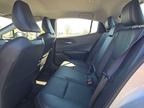 Used 2025 Toyota Prius XLE image 17