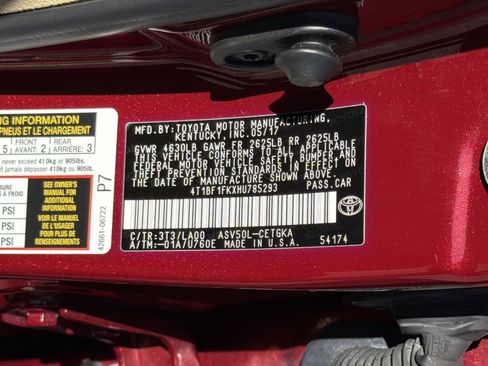 Used 2017 Toyota Camry XLE w/ Moonroof Package image 36