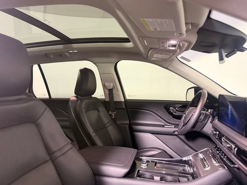 Used 2025 Lincoln Aviator AWD w/ Jet Appearance Package image 27