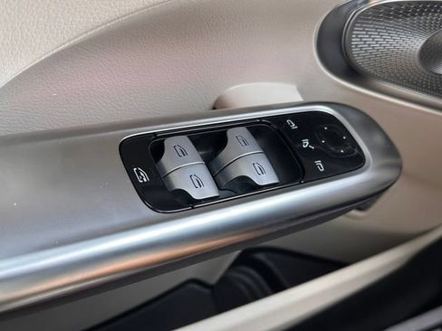 Used 2025 Mercedes-Benz C 300 4MATIC Sedan image 19