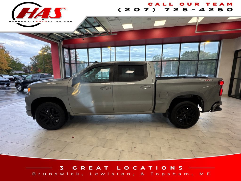Used 2023 Chevrolet Silverado 1500 RST AWD/4WD image 2