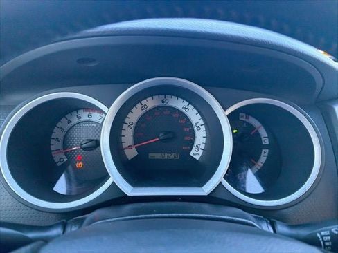 Used 2013 Toyota Tacoma PreRunner image 21