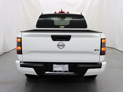 Used 2023 Nissan Frontier SV w/ Technology Package RWD image 9