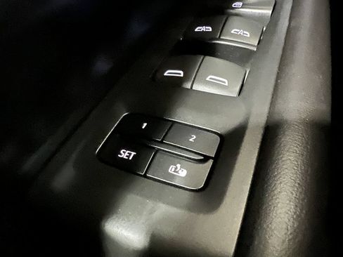 Used 2023 Chevrolet Tahoe Z71 AWD/4WD image 16