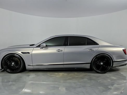 Used 2022 Bentley Flying Spur V8 AWD/4WD image 8
