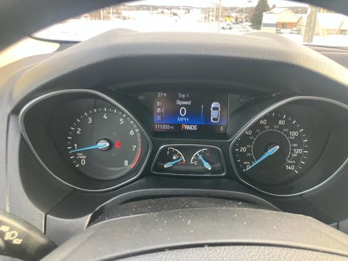 Used 2017 Ford Focus Titanium w/ Titanium Technology Package image 15