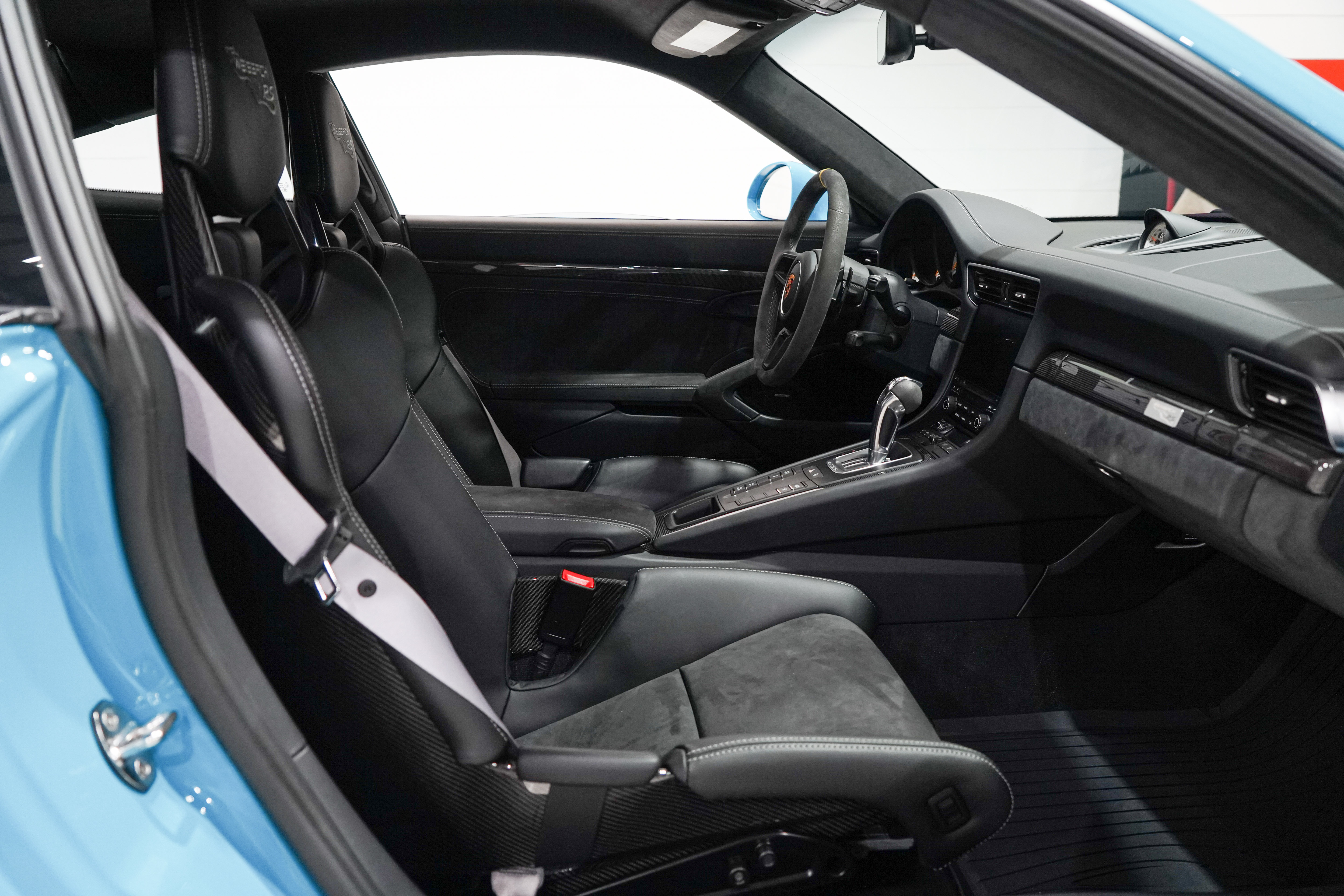 Used 2018 Porsche 911 GT2 RS RWD image 15