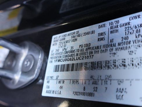 Used 2020 Ford Escape SE image 25