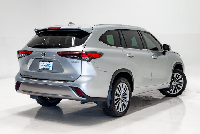 Used 2021 Toyota Highlander Platinum AWD/4WD image 35