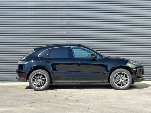 Certified 2025 Porsche Macan image 8