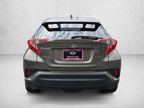 Used 2021 Toyota C-HR XLE FWD image 7