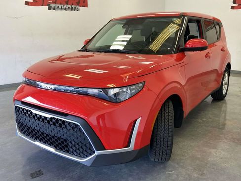 Used 2024 Kia Soul LX w/ Option Group 015 image 7