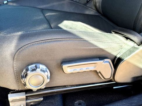 Used 2021 Jeep Wrangler Willys image 11