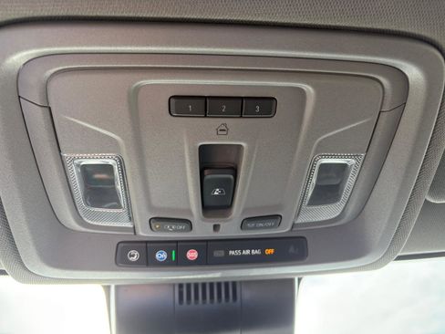 Used 2023 GMC Sierra 1500 Denali w/ Technology Package image 18