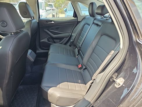 Used 2023 Volkswagen Jetta SE FWD image 15