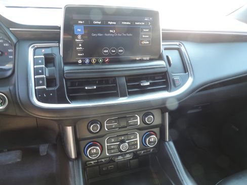 Used 2021 Chevrolet Tahoe Z71 w/ Rear Media and Nav Package image 10