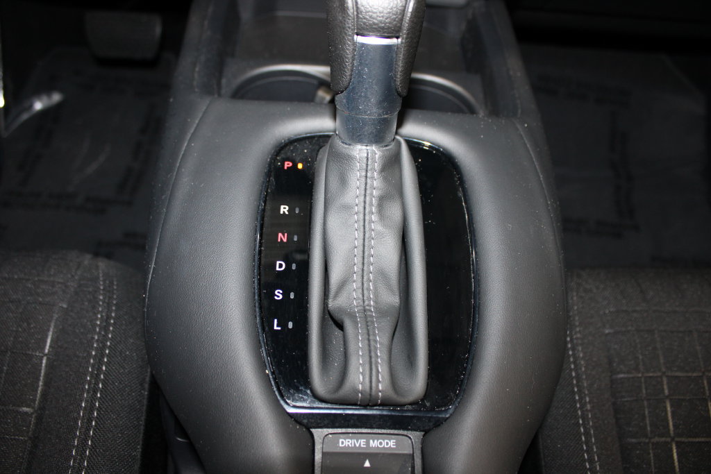 Used 2024 Honda HR-V LX image 16