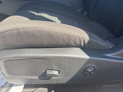 Used 2021 Dodge Challenger SXT image 10