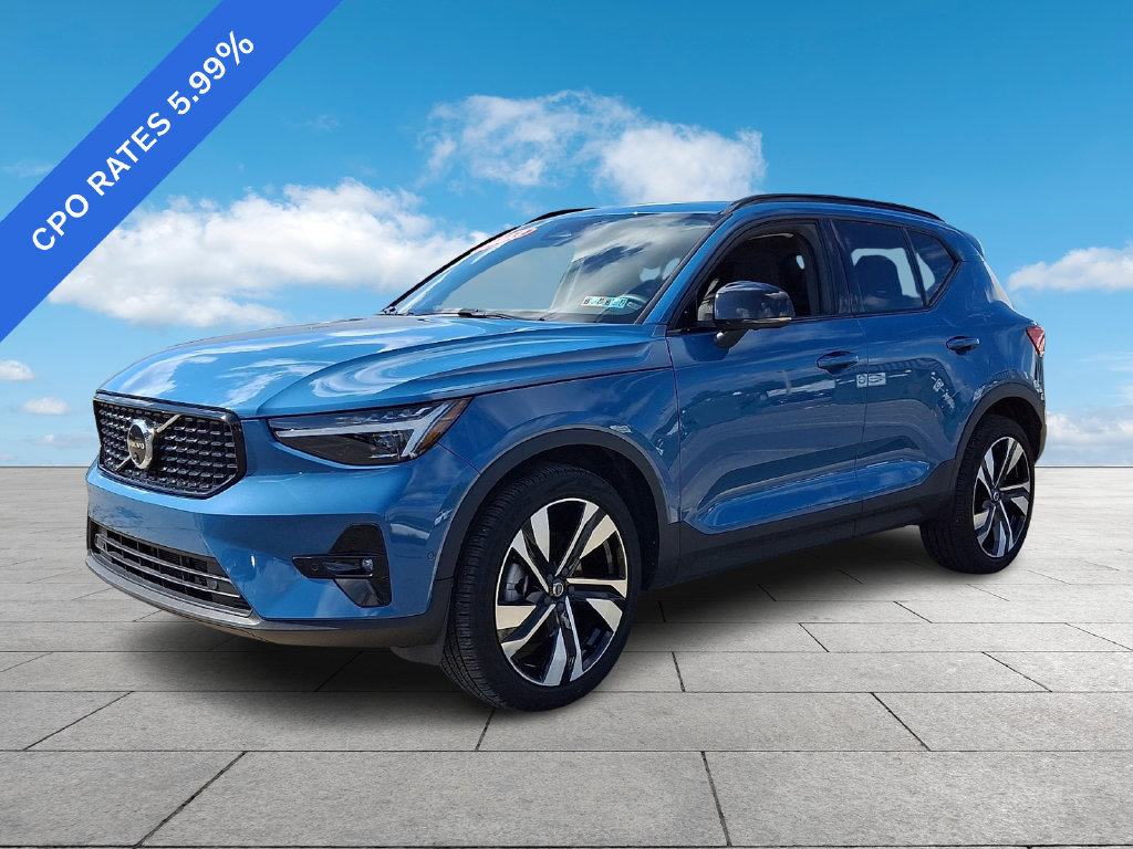 Used 2023 Volvo XC40 B5 Ultimate w/ Protection Package Premier AWD/4WD image 3