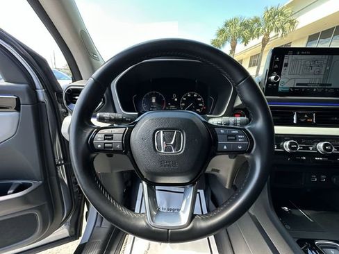 Used 2023 Honda Pilot Touring image 22