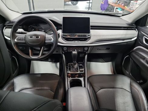 Used 2022 Jeep Compass Latitude AWD/4WD image 3