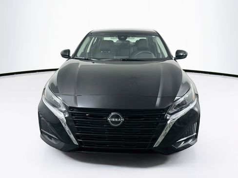 Used 2023 Nissan Altima 2.5 S FWD image 2