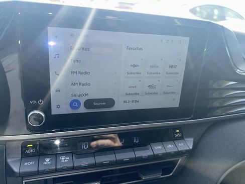 Used 2025 Toyota Camry LE image 8