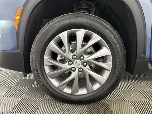 Used 2025 Buick Enclave Preferred image 34