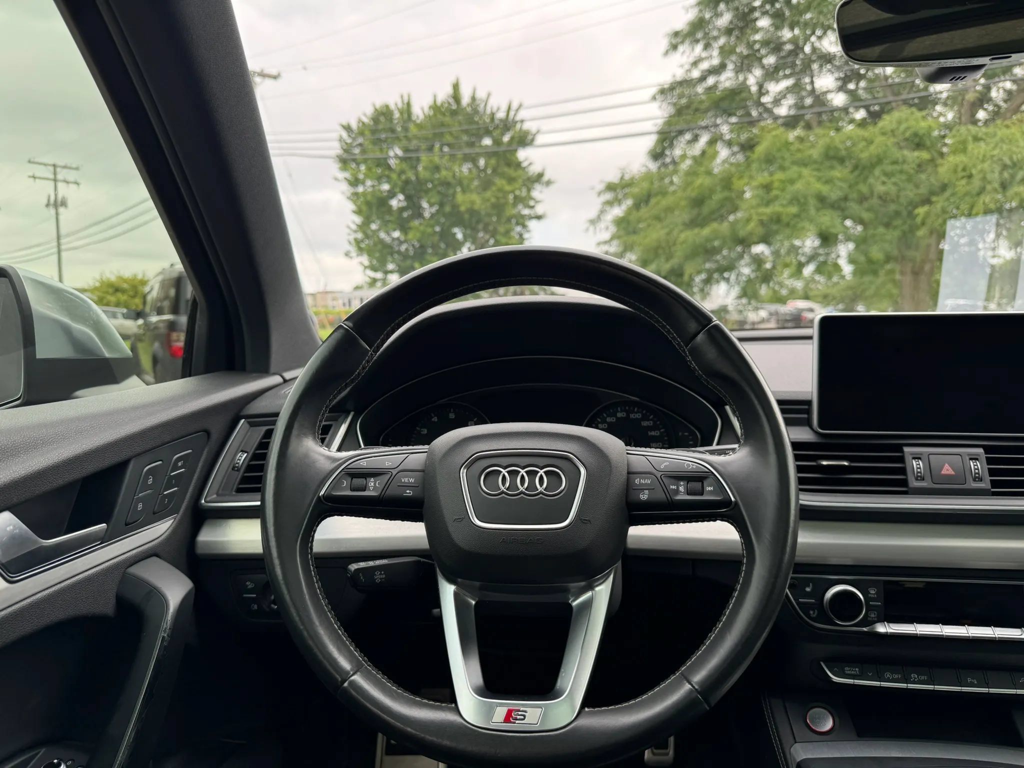 Used 2018 Audi SQ5 Premium Plus AWD/4WD image 18