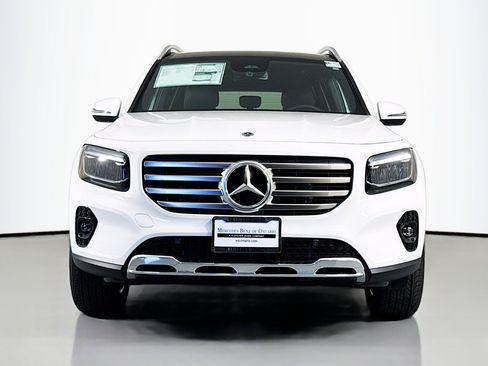 New 2026 Mercedes-Benz GLB 250 image 2