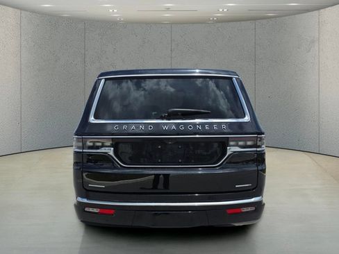 Used 2022 Jeep Grand Wagoneer Series II AWD/4WD image 6