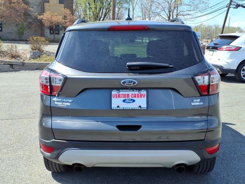 Used 2018 Ford Escape SE w/ SE Sync 3 Package AWD/4WD image 5