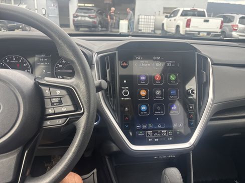 Used 2024 Subaru Crosstrek 2.0i Premium image 24