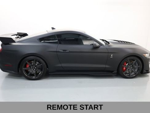 Used 2021 Ford Mustang Shelby GT500 w/ Carbon Fiber Track Pack RWD image 27