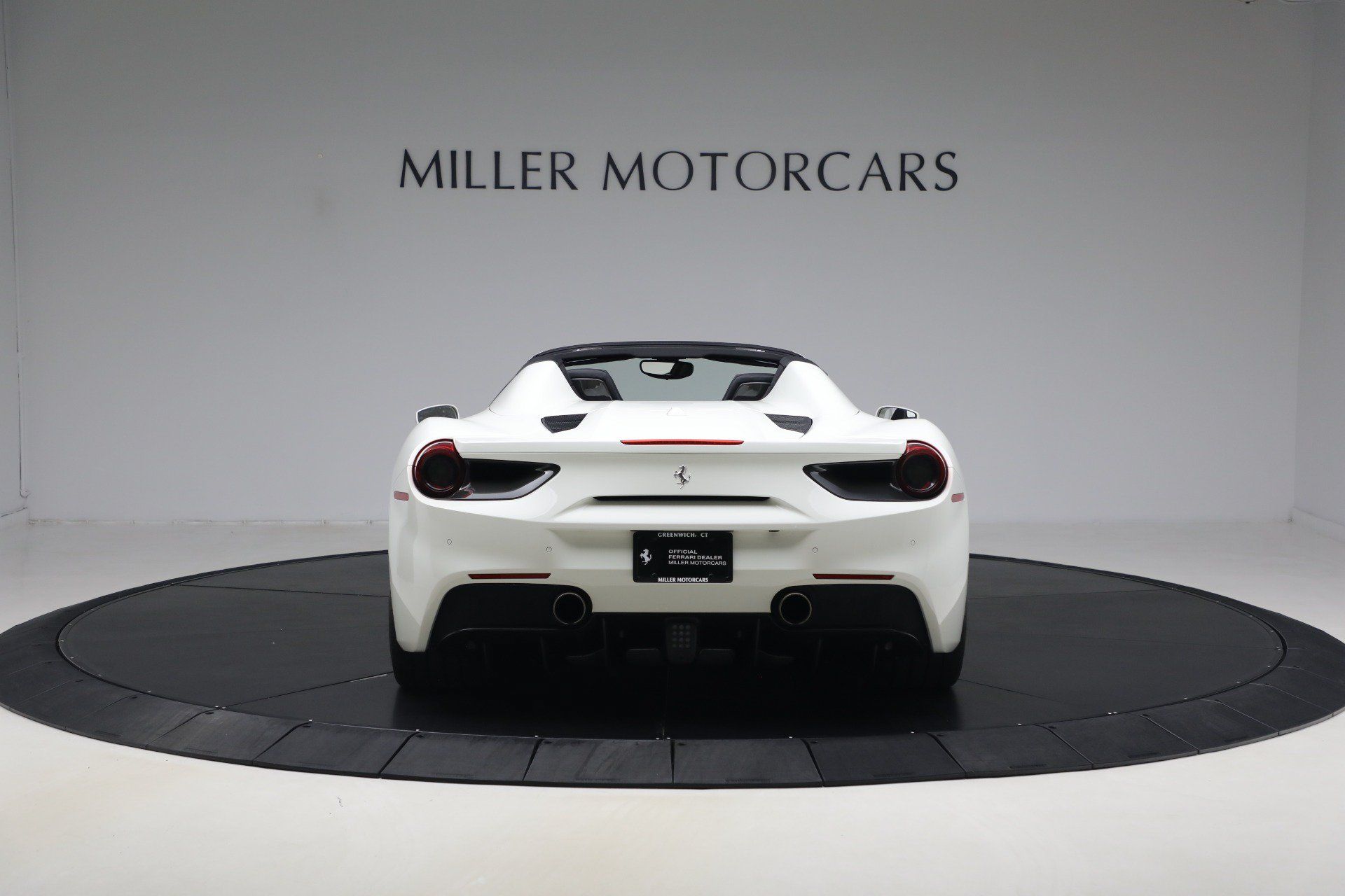 Certified 2016 Ferrari 488 Spider RWD image 6