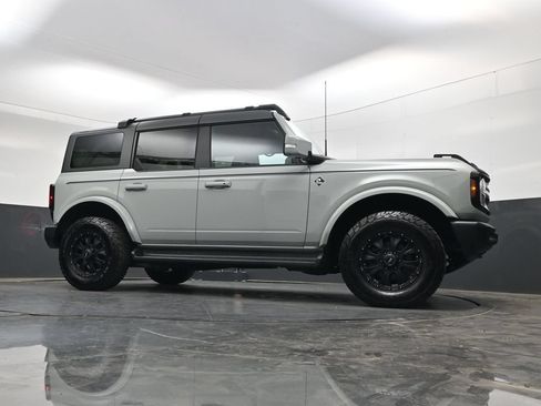 Used 2024 Ford Bronco Outer Banks AWD/4WD image 43