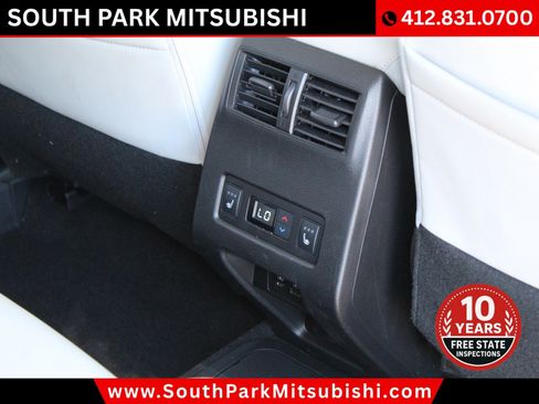 Used 2025 Mitsubishi Outlander SEL AWD/4WD image 17