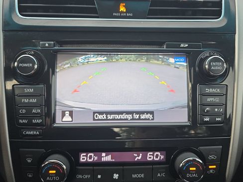Used 2015 Nissan Altima 3.5 SL FWD image 22