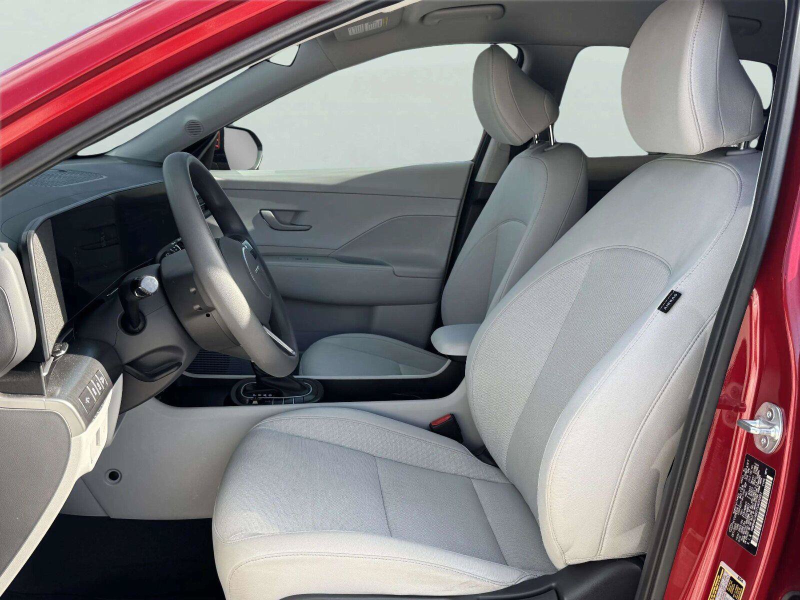 Used 2026 Hyundai Kona SE AWD/4WD image 12
