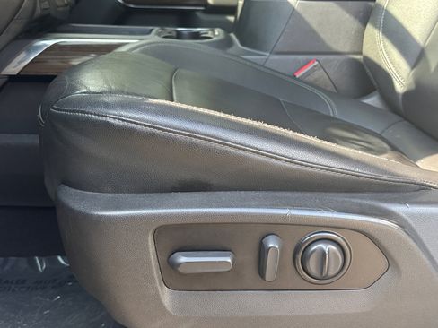 Used 2022 Chevrolet Silverado 1500 LT Trail Boss w/ LT Trail Boss Premium Package image 23