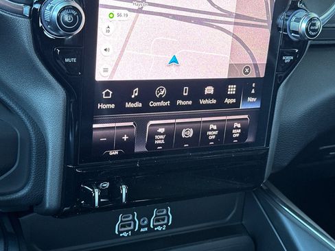 New 2026 RAM 2500 Laramie AWD/4WD image 19