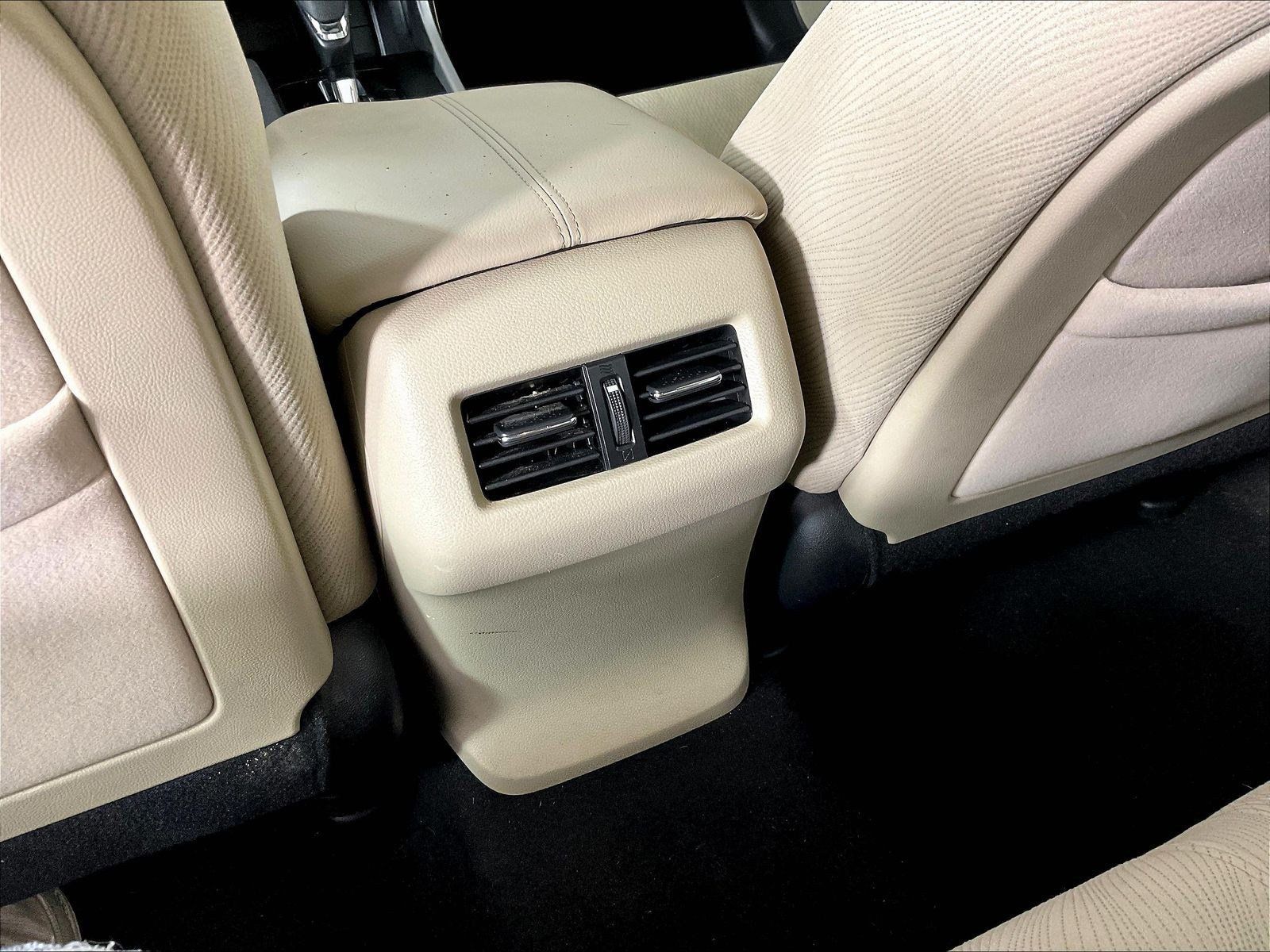 Used 2013 Honda Accord EX image 10
