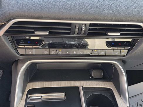 Certified 2025 MAZDA CX-90 Plug-In Hybrid w/ Preferred AWD/4WD image 12
