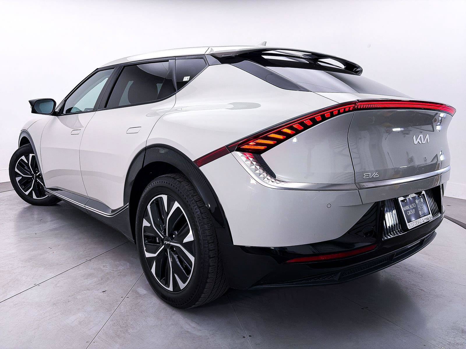 Used 2023 Kia EV6 Wind RWD image 3