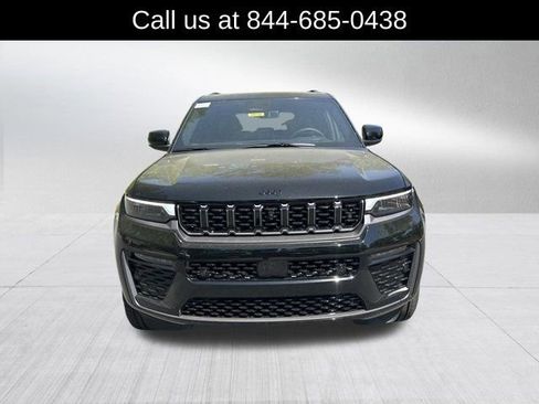 New 2026 Jeep Grand Cherokee Summit AWD/4WD image 2