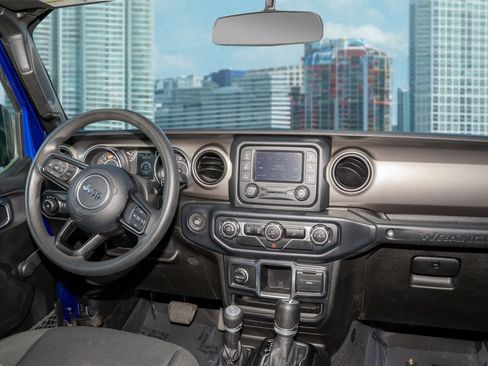Used 2018 Jeep Wrangler Unlimited Sport image 18
