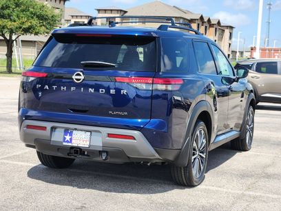 New 2026 Nissan Pathfinder Platinum w/ Cargo Package