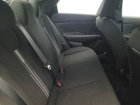 Used 2025 Hyundai Elantra Sport FWD image 19