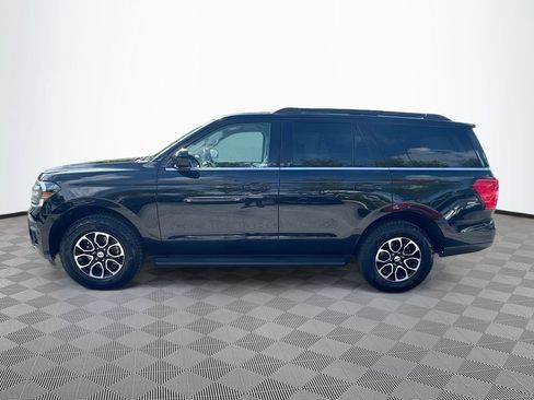 Used 2024 Ford Expedition XLT AWD/4WD image 9
