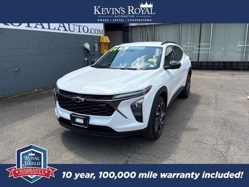 Used 2024 Chevrolet Trax RS FWD image 1